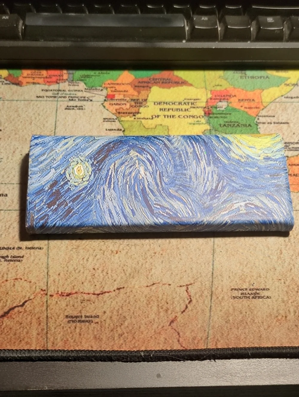 Van Gogh Glasses Holder